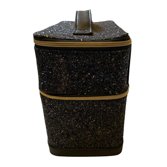 Nicole Miller Black Makeup Cosmetics Case - Picture 4 of 10